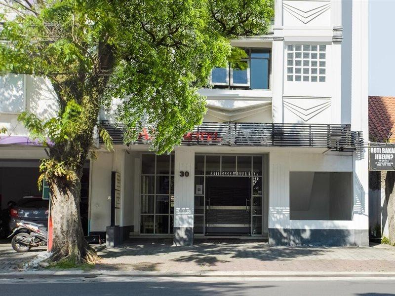 Gania Hotel Bandung Zewnętrze zdjęcie